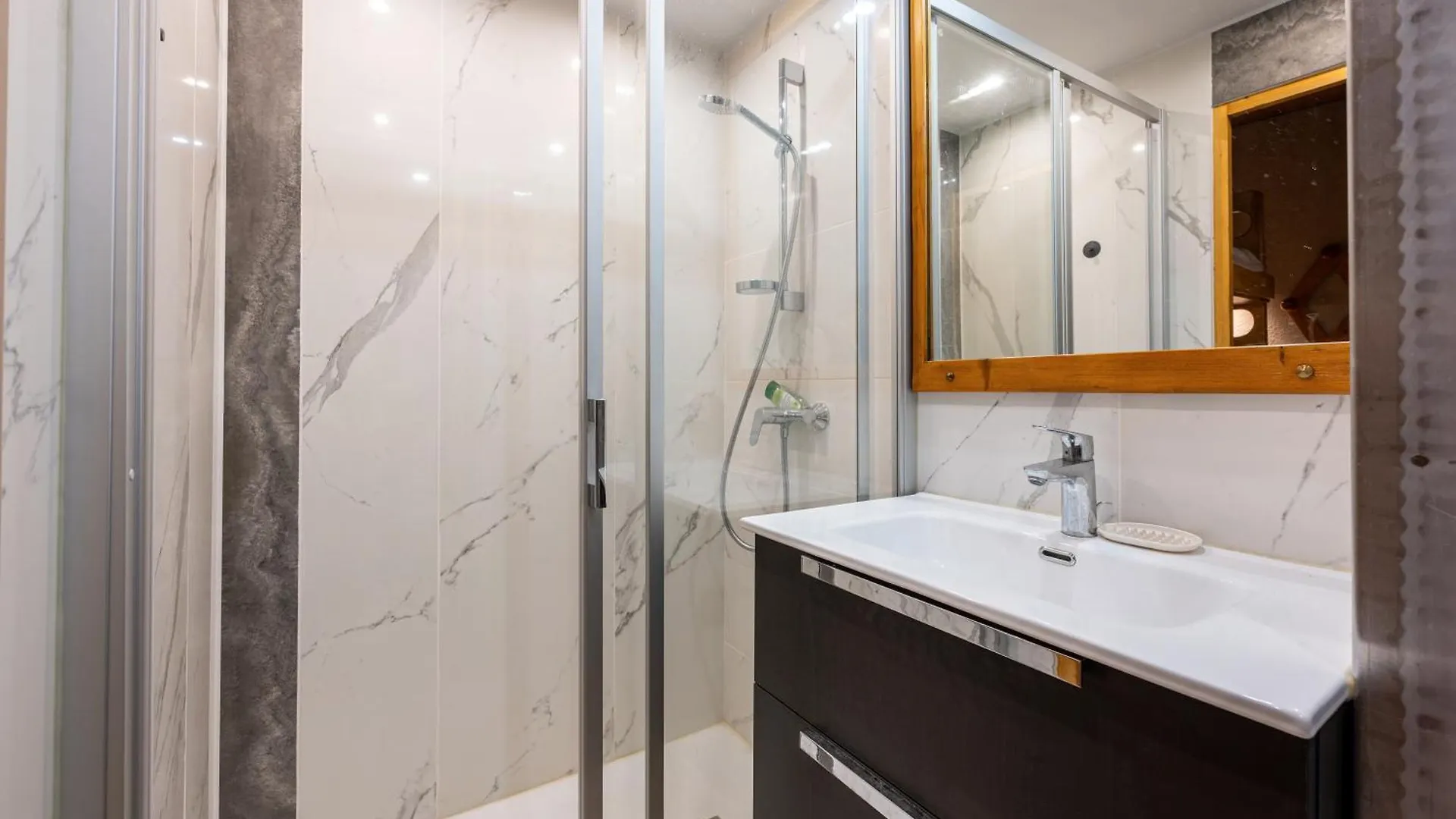 Les Allues Appartement 26 - 9 Personnes 0*, Les Allues צרפת